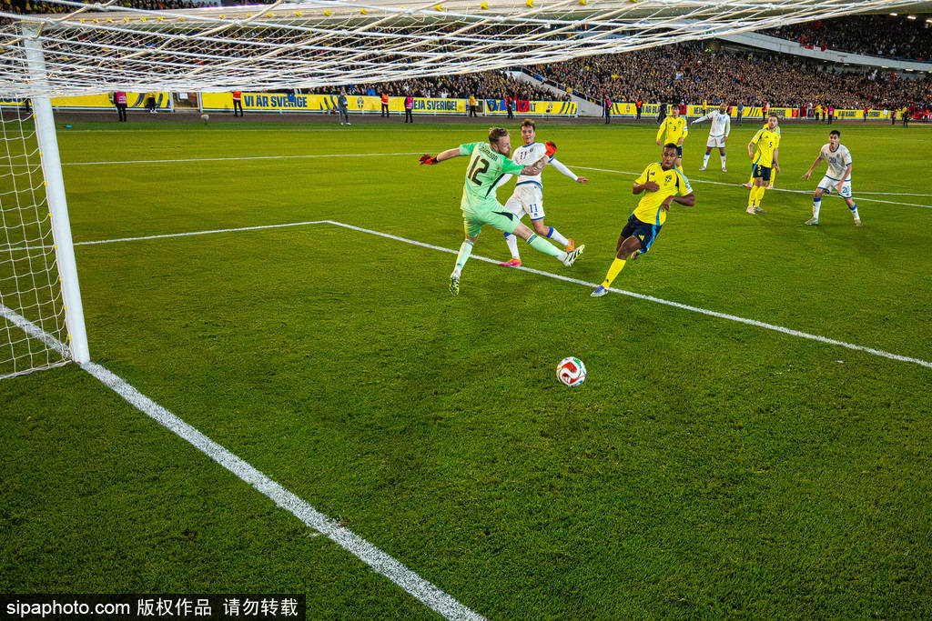 无缘直通世界杯！瑞典两大神锋3场0进球 遭科索沃双杀