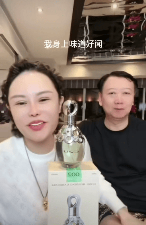 千万粉丝网红小影夫妇被实名举报偷逃税：已被查处，追缴税费及罚款2300万；直播时嚣张回应：此事没有任何影响