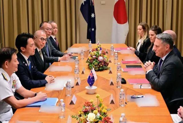 对等反制！日舰刚过航台海，再签70亿军售大单，052D直奔日本家门口