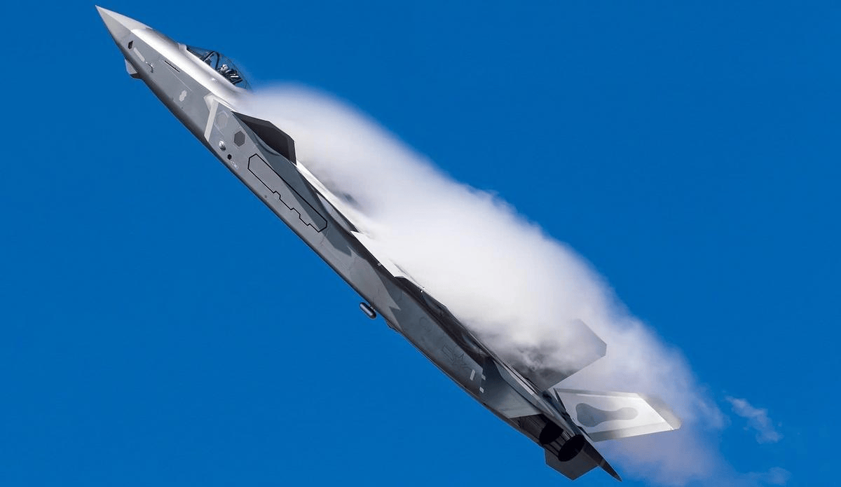 本来想买歼-20？阿尔及利亚已订购歼-10和空警-500，2027年交付？