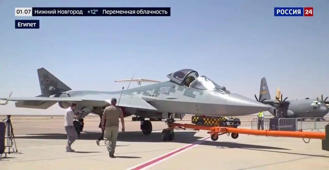 歼-20、F-22“黯然失色”？苏-57S打开弹舱惊现4枚X-69M，歼-20为何带不了空面导弹？